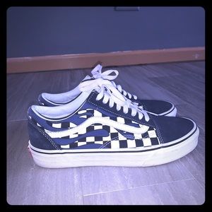 Men’s checkered vans